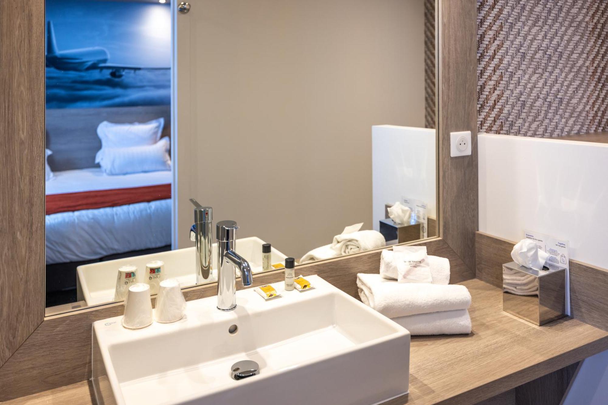 Best Western Saint Exupery Eysines - Bordeaux Ouest Екстериор снимка